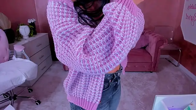 Snapshot of evanew_ chatting on 02.09.25 evanew  online show from 02.09.25