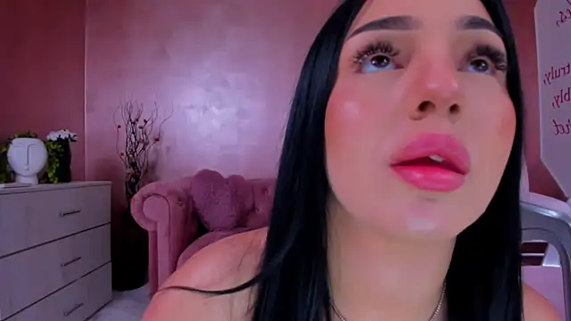 Snapshot of evanew_ chatting on 02.09.25 evanew  online show from 02.09.25