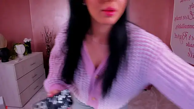 Snapshot of evanew_ chatting on 03.02.25 evanew  online show from 03.02.25