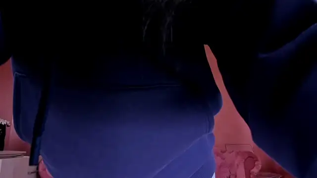 Snapshot of evanew_ chatting on 03.08.25 evanew  online show from 03.08.25