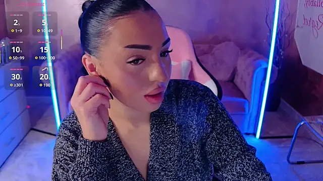 Snapshot of evanew_ chatting on 10.25.25 evanew  online show from 10.25.25