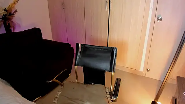 Snapshot of rachaeldeckard__ chatting on 10.30.25 rachaeldeckard online show from 10.30.25