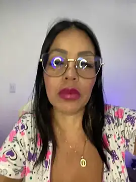 Snapshot of KarolRubi1 chatting on 01.06.25 KarolRubi1 online show from 01.06.25