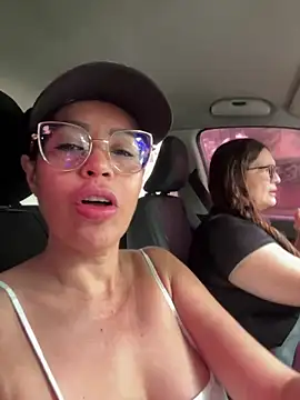 KarolRubi1 online show from 11.19.25