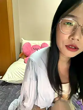 Snapshot of berberson chatting on 09.20.25 berberson online show from 09.20.25