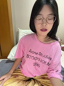 Snapshot of berberson chatting on 10.18.25 berberson online show from 10.18.25