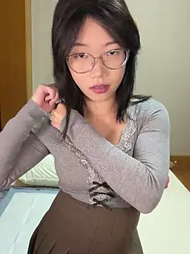 Snapshot of berberson chatting on 10.26.25 berberson online show from 10.26.25