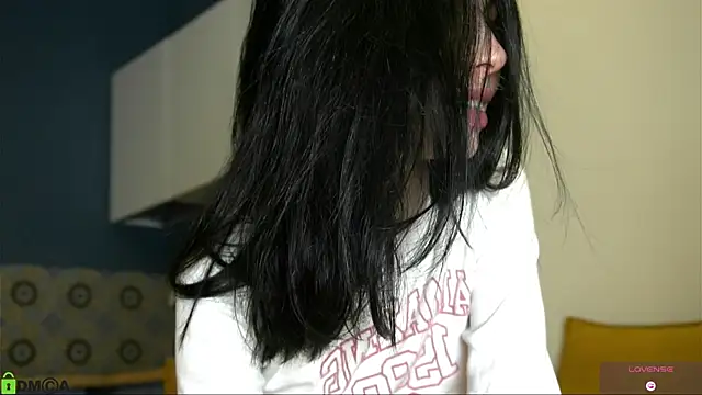 LittleOriana online show from 06.03.26