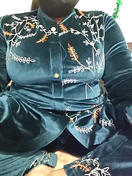 tanvihot2 online show from 12.18.25