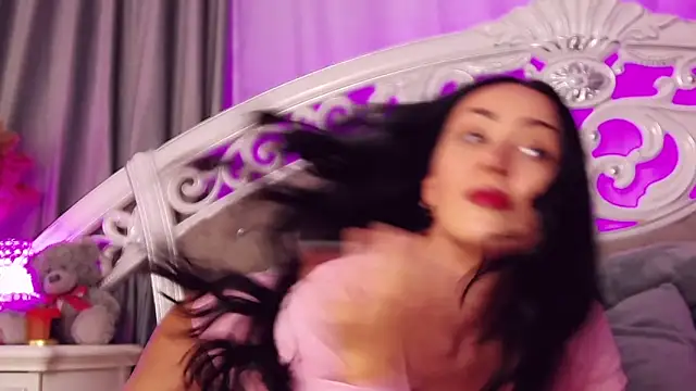 KimKhallifa online show from 10.09.25