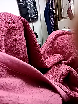 Snapshot of mksharma-mastlund chatting on 02.05.25 mksharma-mastlund online show from 02.05.25