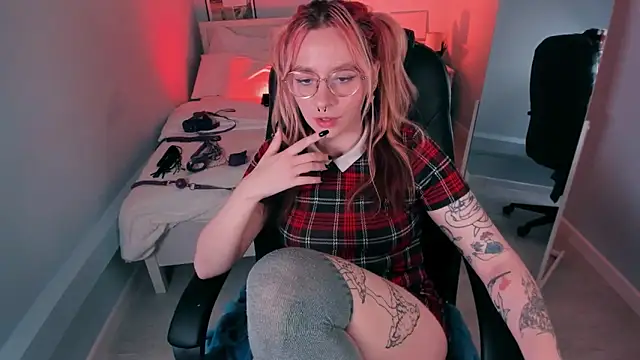 April toy online show from 09.11.25