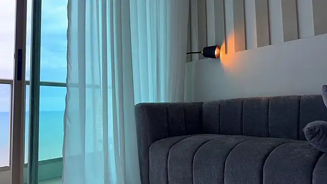 Carolyn Smith online show from 09.24.25