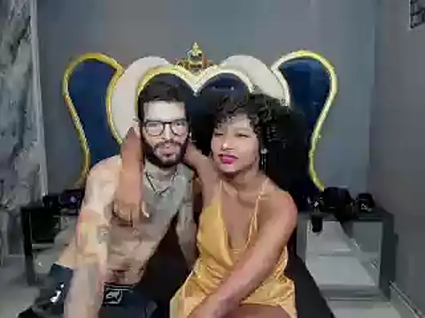 Snapshot of JenniferandBen chatting on 01.05.25 JenniferandBen online show from 01.05.25