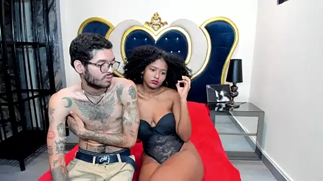 Snapshot of JenniferandBen chatting on 01.26.25 JenniferandBen online show from 01.26.25