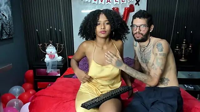 Snapshot of JenniferandBen chatting on 02.13.25 JenniferandBen online show from 02.13.25