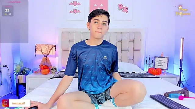 Maxi little online show from 10.15.25