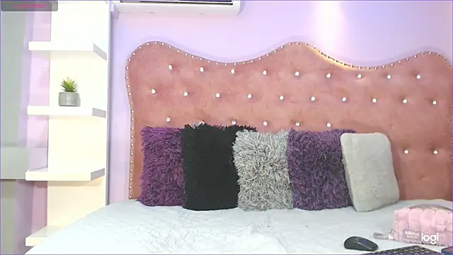 Annabelle-Villareal online show from 02.13.25