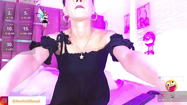 Annabelle-Villareal online show from 09.15.25