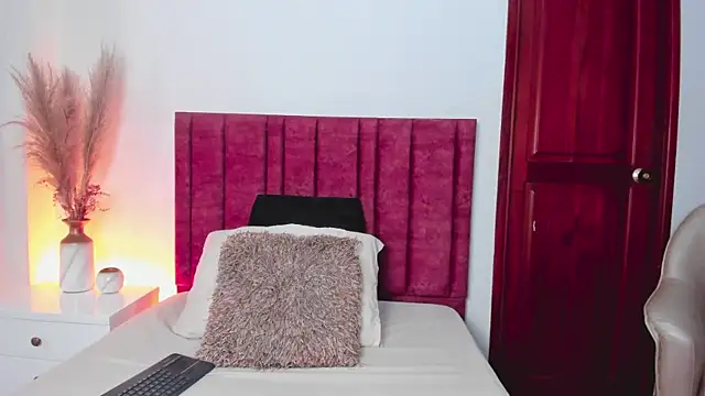 EloiseQuinn online show from 09.16.25