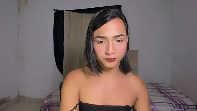 Miss noah18 online show from 12.28.24