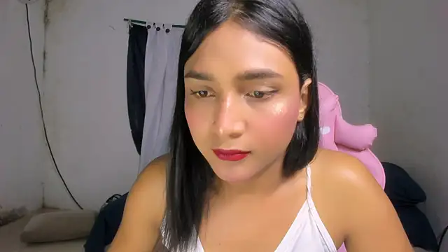 Miss noah18 online show from 09.23.25