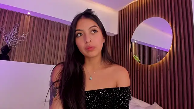 Snapshot of Camila_dupont chatting on 02.19.25 Camila dupont online show from 02.19.25