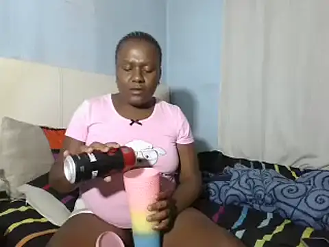 ThamiXX online show from 01.15.25