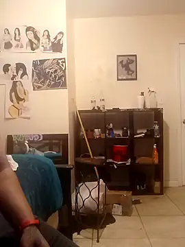 Snapshot of k1oudE chatting on 09.24.25 k1oudE online show from 09.24.25