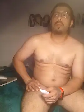 Snapshot of k1oudE chatting on 10.04.25 k1oudE online show from 10.04.25