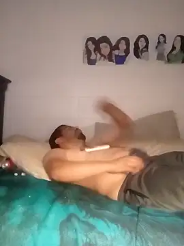 Snapshot of k1oudE chatting on 10.16.25 k1oudE online show from 10.16.25