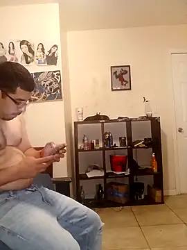 Snapshot of k1oudE chatting on 10.19.25 k1oudE online show from 10.19.25