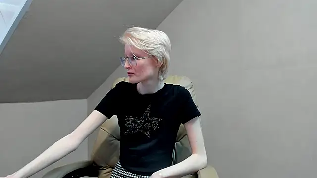 ElizabethHarpper online show from 03.21.25