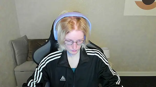 ElizabethHarpper online show from 09.21.25