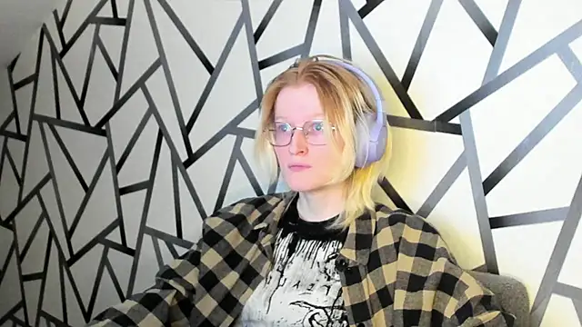 ElizabethHarpper online show from 11.07.25