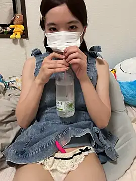 RIRI Chan  online show from 07.18.26