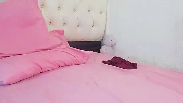 Rocket1978 online show from 10.22.25