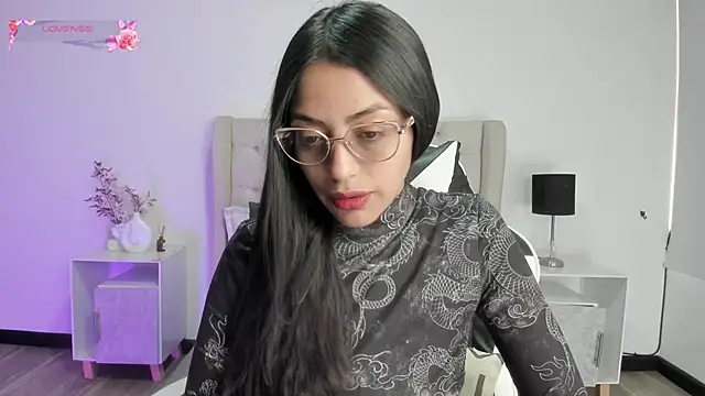 Snapshot of Xewa_ chatting on 09.24.25 Xewa  online show from 09.24.25