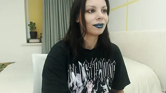 Snapshot of MissAprilBlack chatting on 01.19.25 MissAprilBlack online show from 01.19.25