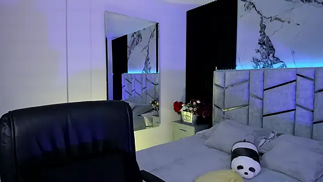 Snapshot of daniiphoeniixx chatting on 09.24.25 daniiphoeniixx online show from 09.24.25