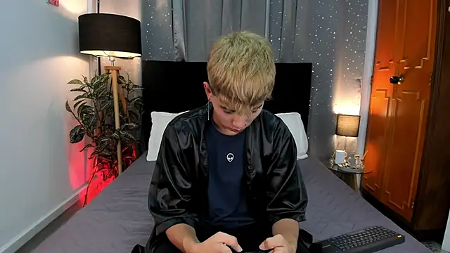 Brian-Ausslos online show from 01.26.25