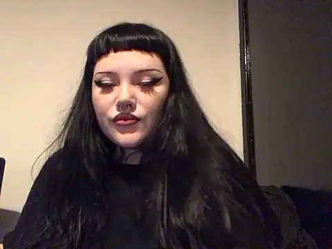 Gothicsiren online show from 12.29.24