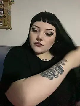 Gothicsiren online show from 01.20.25
