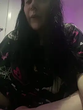 Gothicsiren online show from 02.04.25