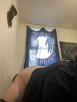 Gothicsiren online show from 02.25.25
