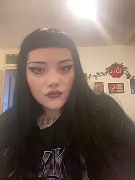 Gothicsiren online show from 03.15.25