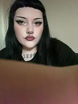 Gothicsiren online show from 03.22.25