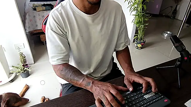 Adam Valenciia online show from 02.18.26