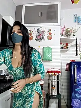 Best-Couple online show from 11.13.25