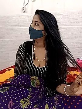 Snapshot of Best-Couple chatting on 01.18.26 Best-Couple online show from 01.18.26